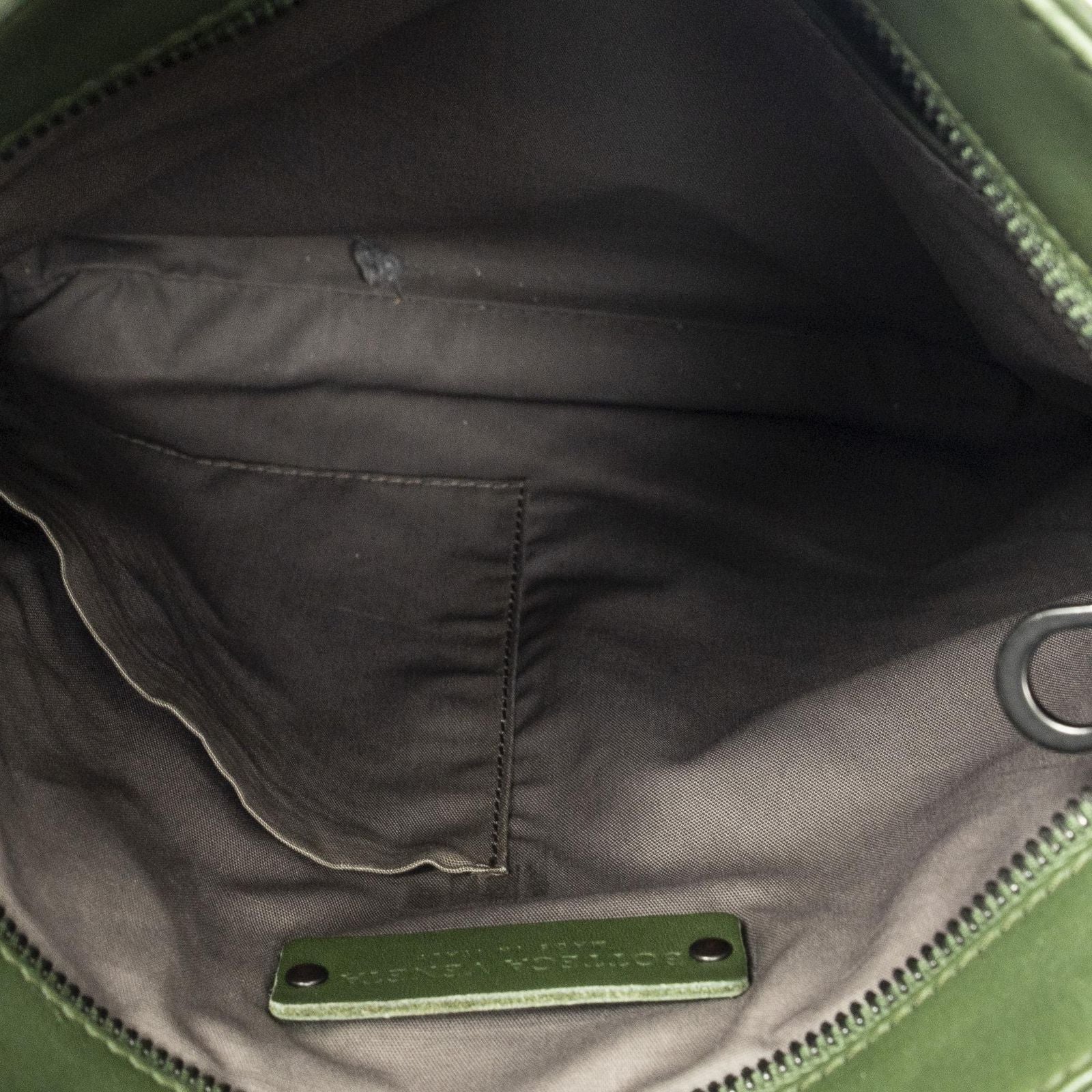 Bottega Veneta Flat Messenger Green Intrecciato Leather — view 9
