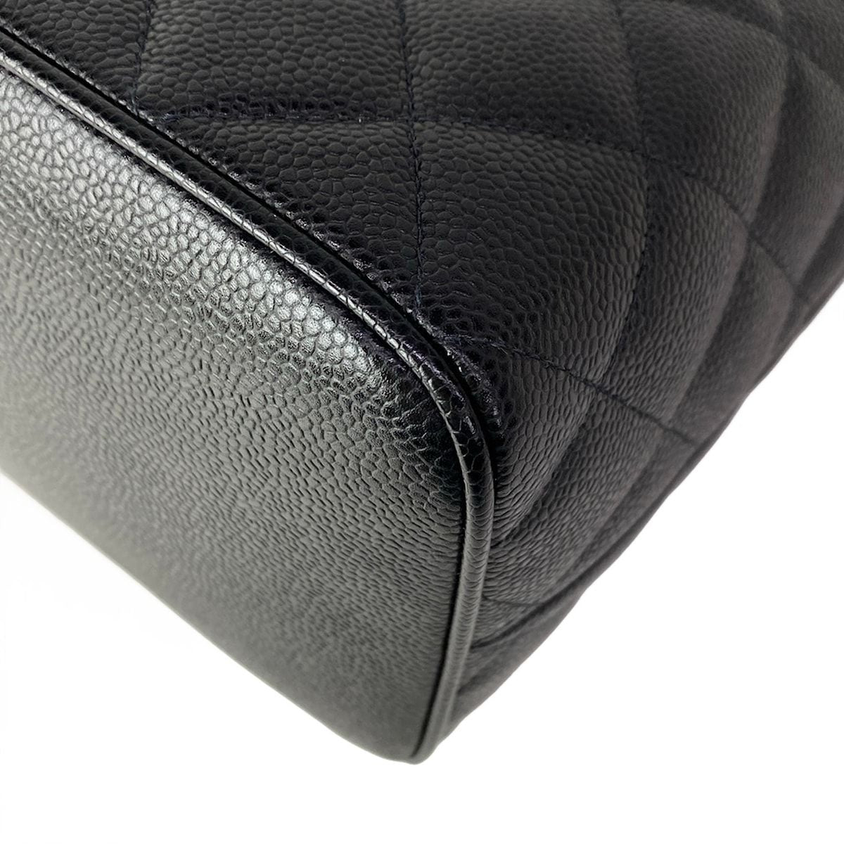 Chanel Tote Medallion Black Silver — view 7