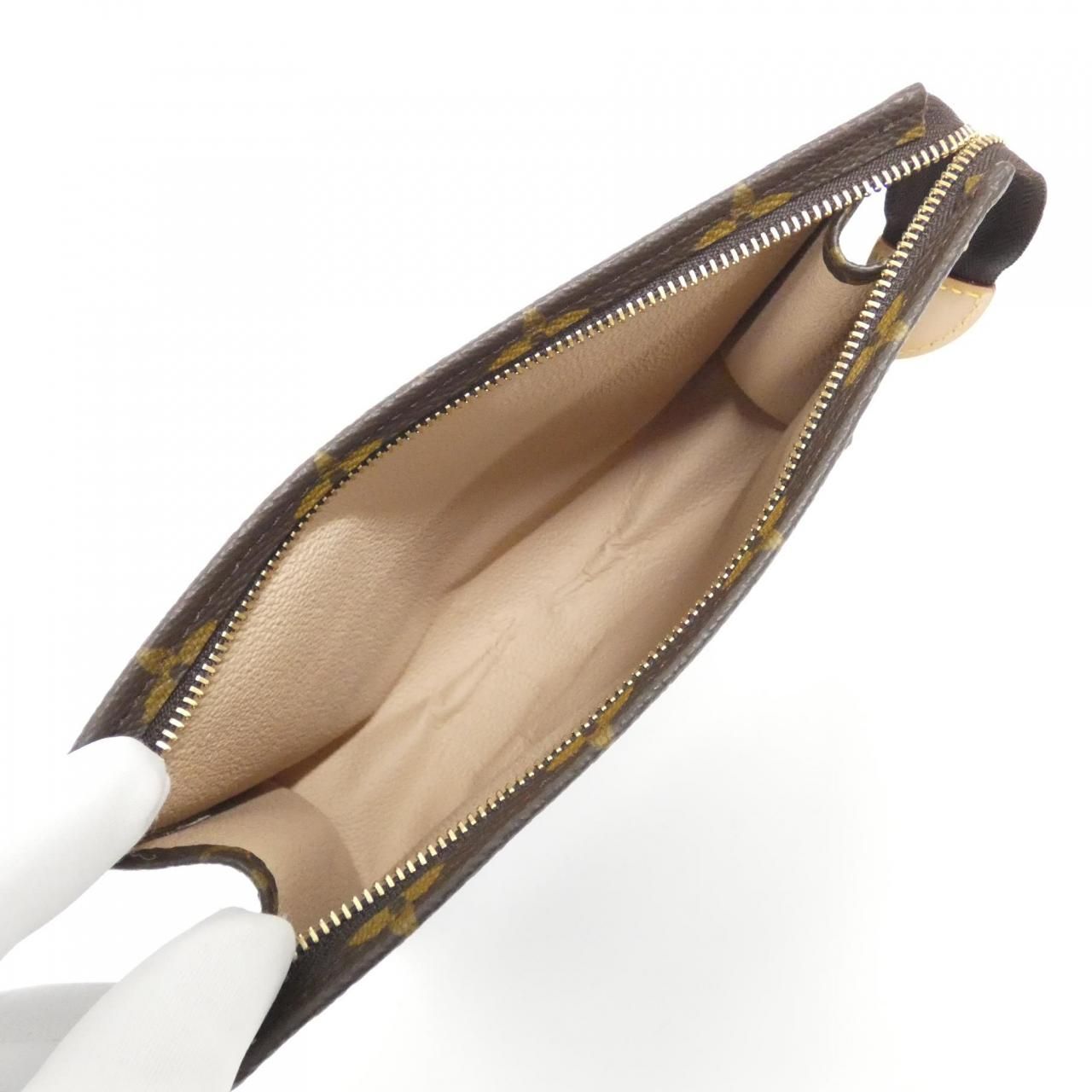 Louis Vuitton Monogram Poche Toilette 19 cm Pouch — view 4