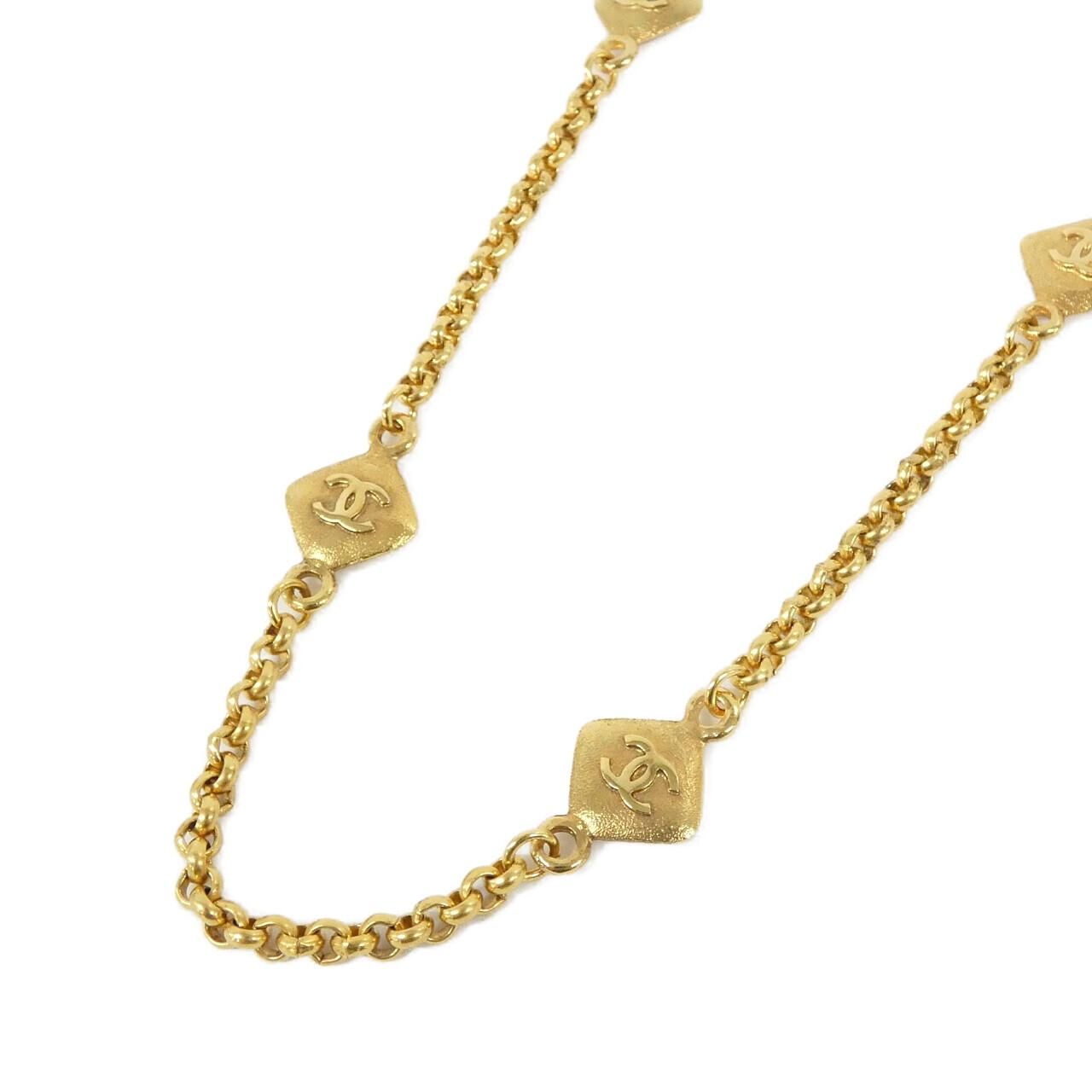 Chanel Vintage Necklace Gold