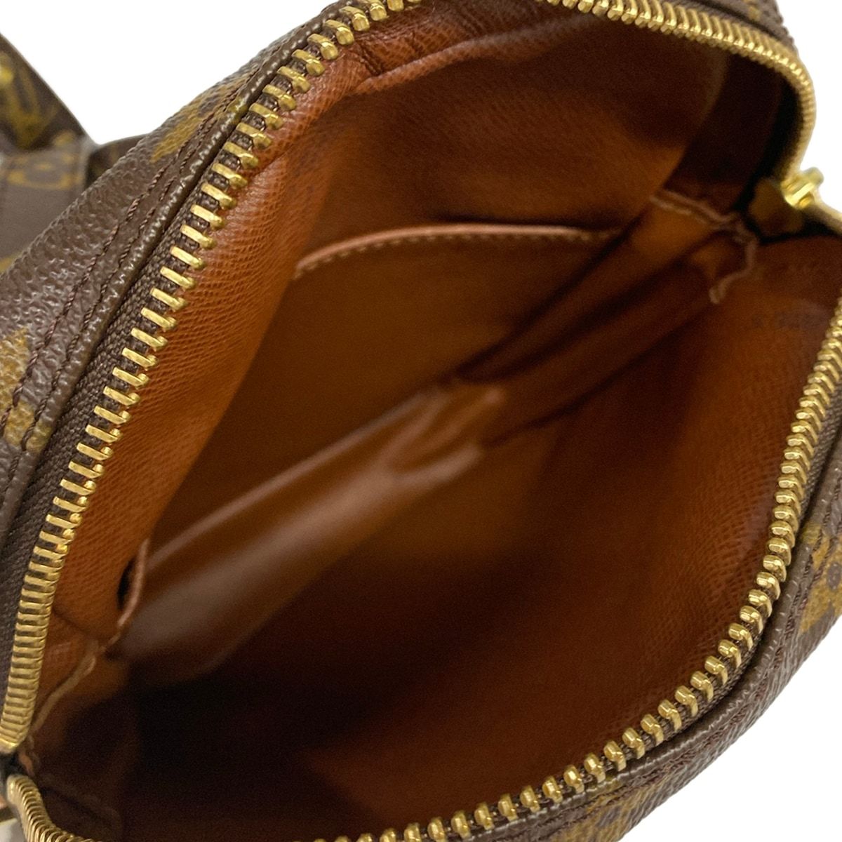Louis Vuitton Shoulder Bag Monogram Danube — view 7