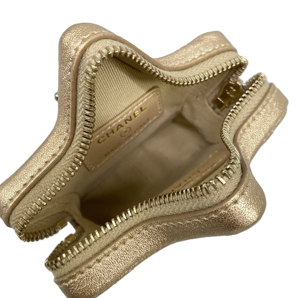 Chanel Pouch Holiday Limited Gold Star CC Logo Lambskin — view 4