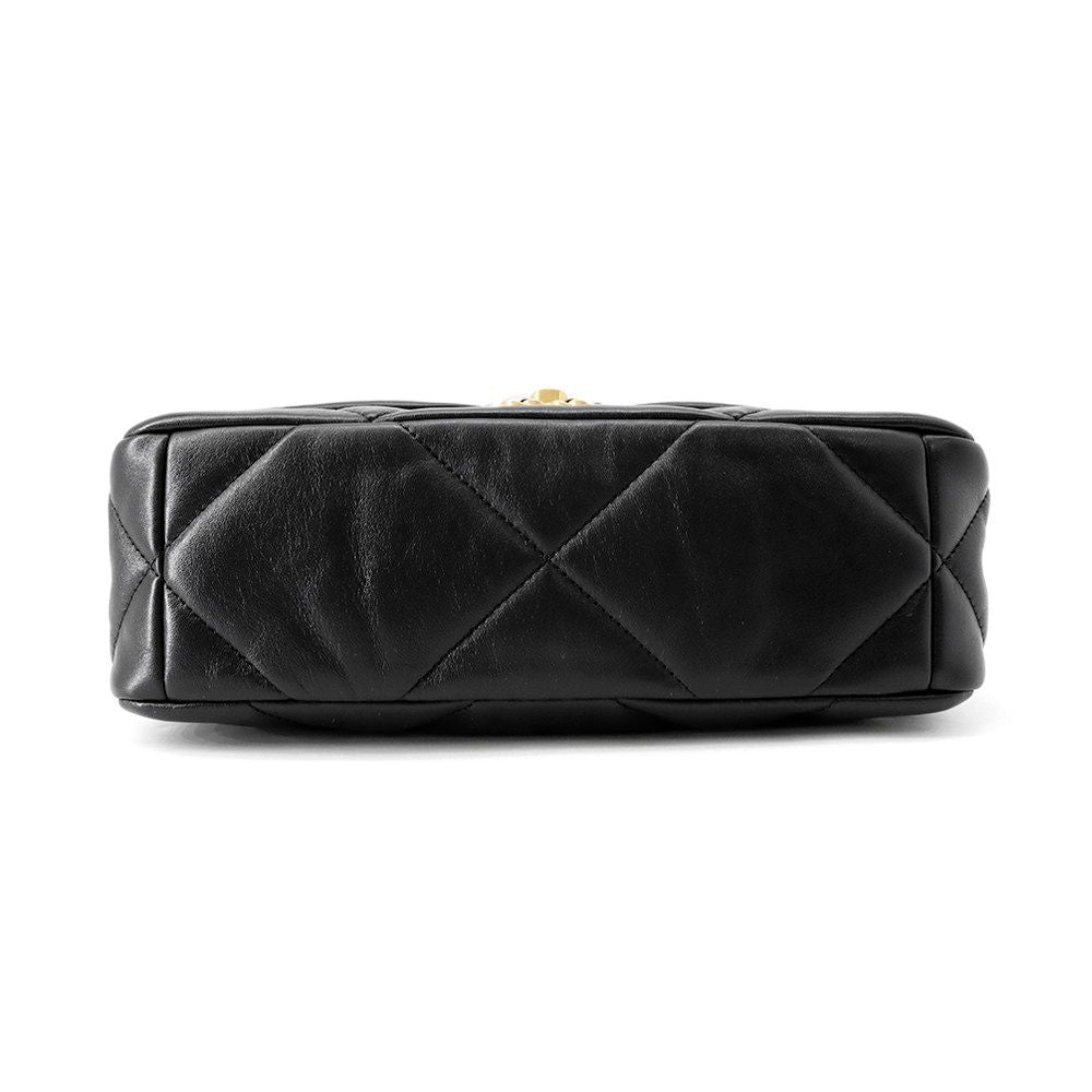 Chanel Chain Shoulder Bag 19 Quilted CC Logo Shiny Lambskin Black — view 3