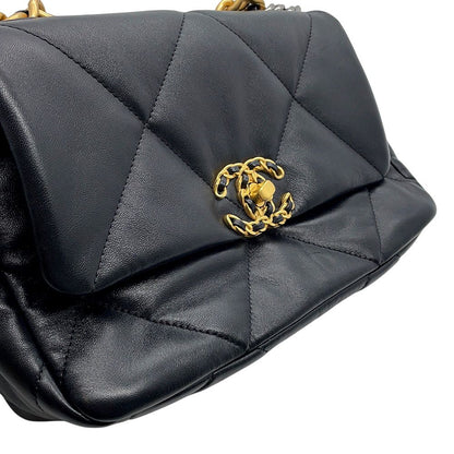 Chanel Chain Shoulder Bag 19 Quilted CC Logo Shiny Lambskin Black — view 8