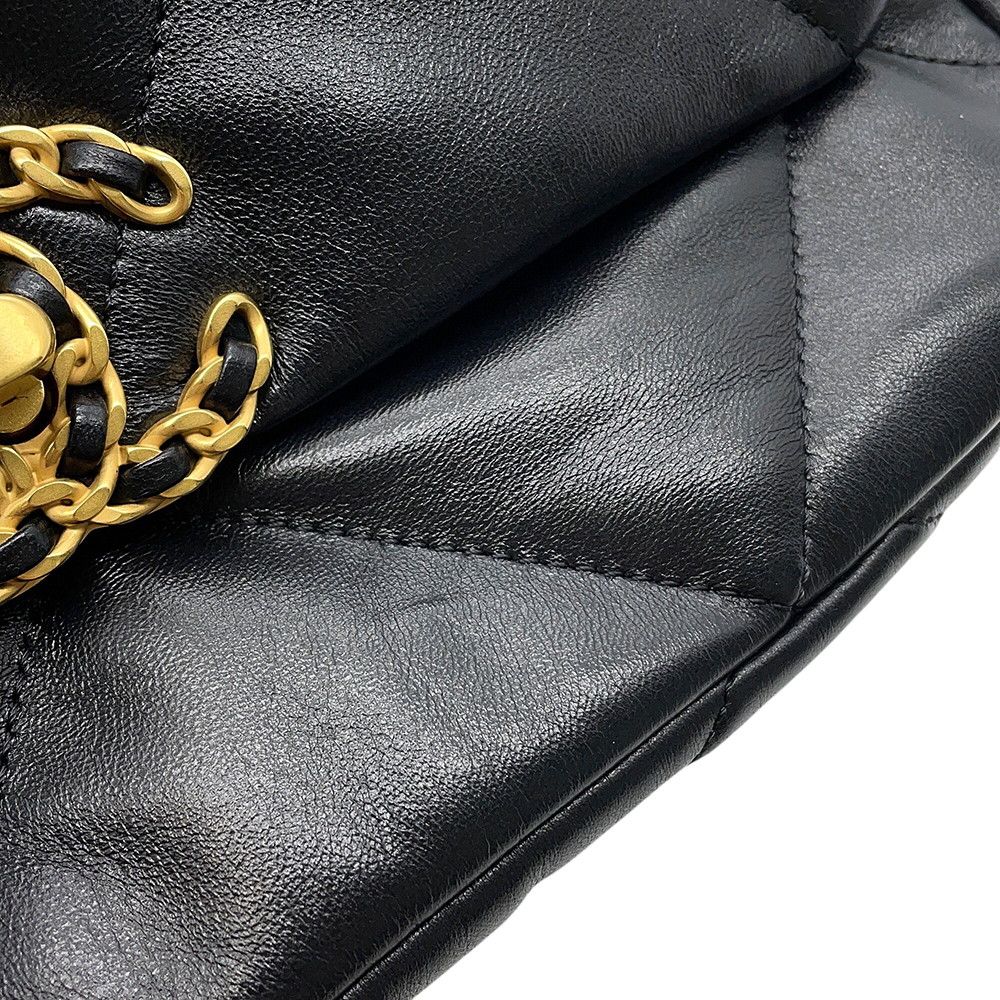Chanel Chain Shoulder Bag 19 Quilted CC Logo Shiny Lambskin Black — view 7