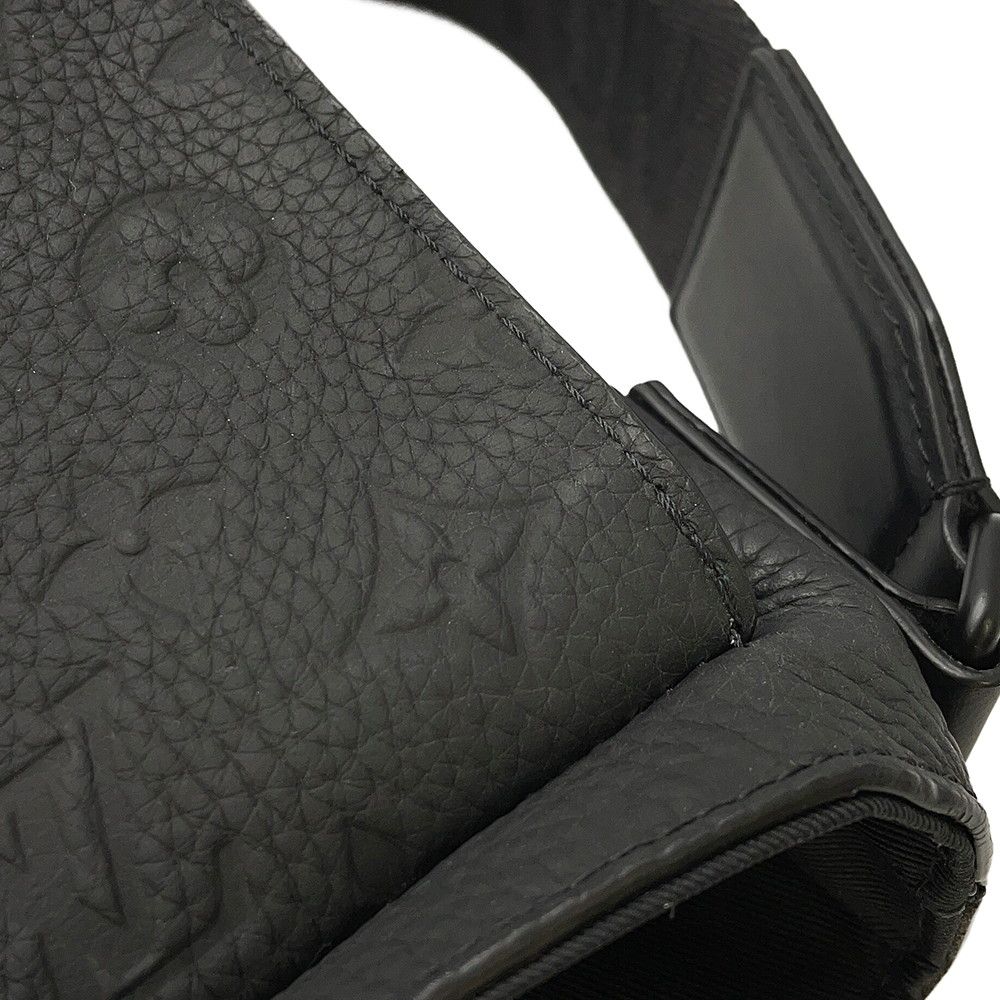 Louis Vuitton Shoulder Bag Monogram Taurillon S Cape Black — view 7
