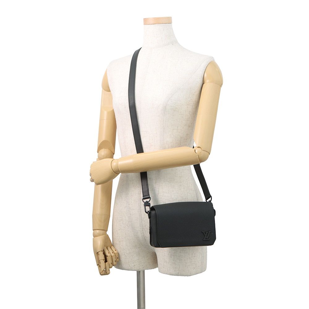 Louis Vuitton Shoulder Bag Leather LV Aerogram Fast Line Wearable Wallet Black — view 4