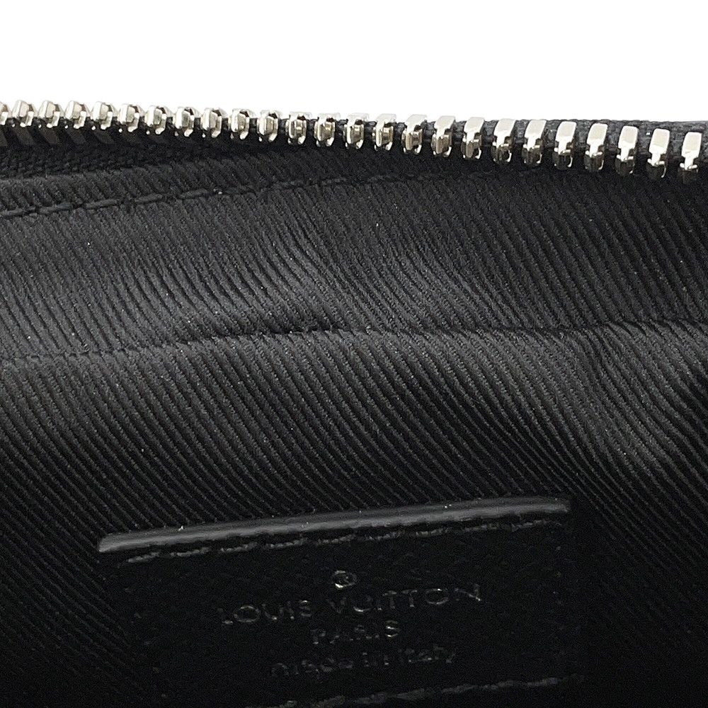 Louis Vuitton Belt Bag Monogram Eclipse Taiga Outdoor Black Taigarama — view 6