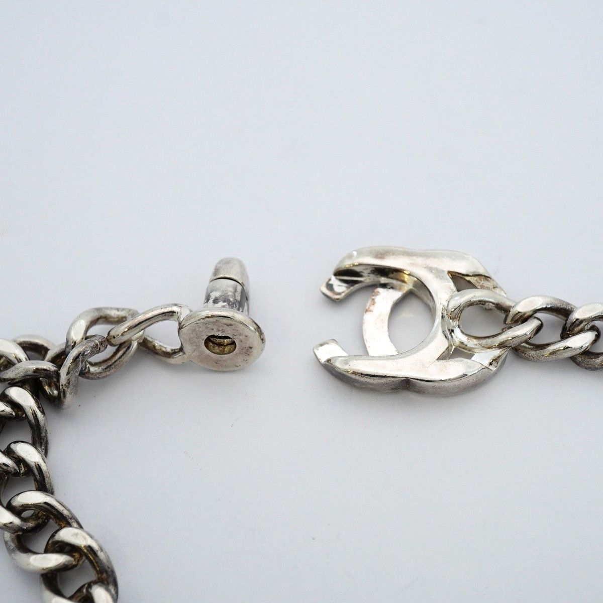 Chanel Necklace Vintage CC Logo Turnlock Metal Silver — view 4