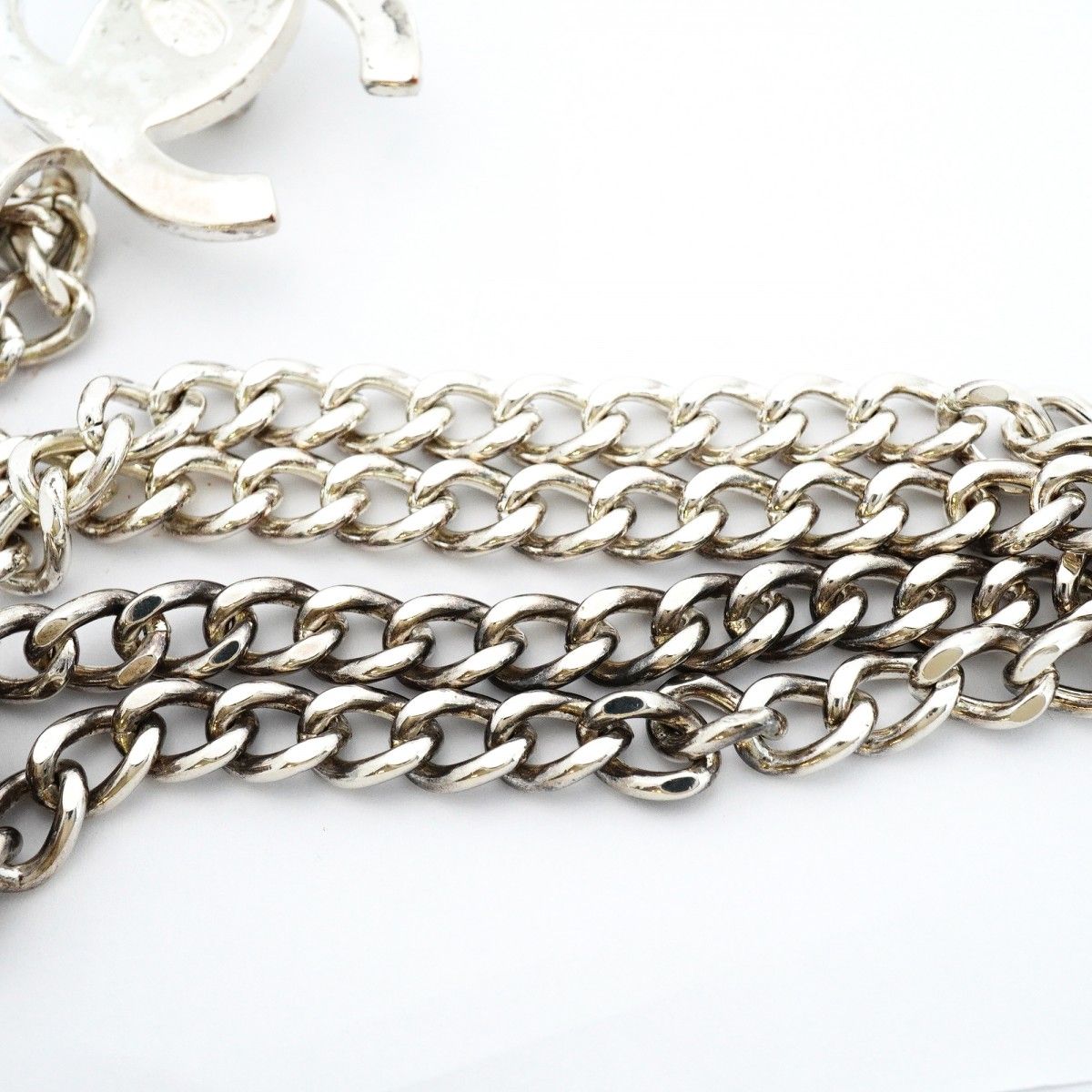 Chanel Necklace Vintage CC Logo Turnlock Metal Silver — view 7