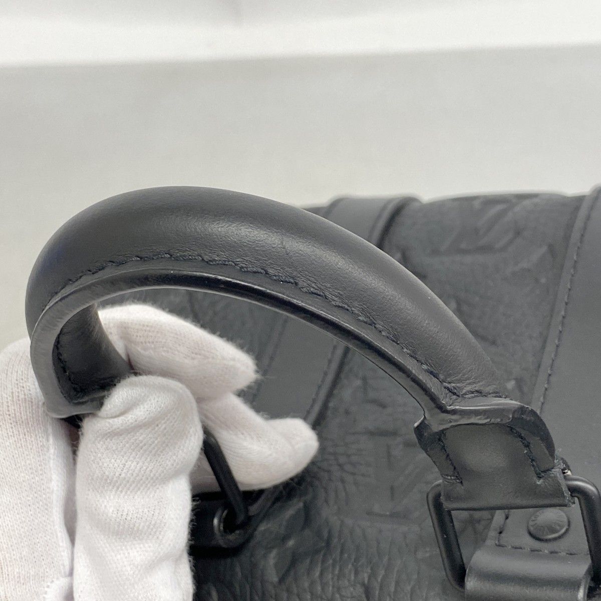 Louis Vuitton Handbag Taurillon Keepall Bandouliere 25 Noir 2-Way — view 8