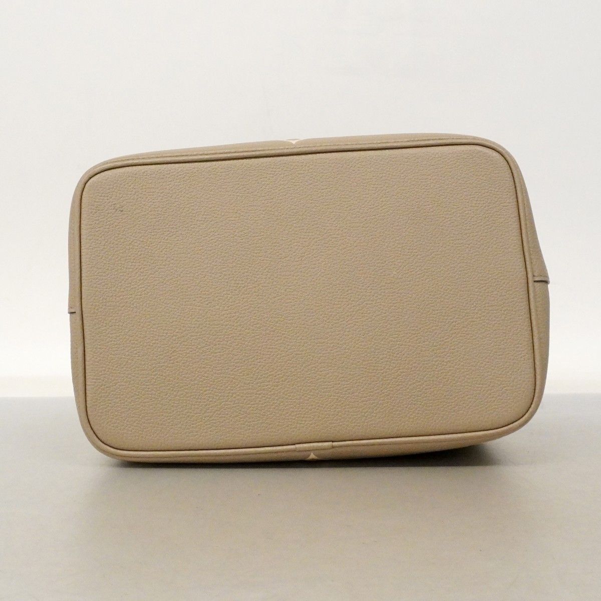 Louis Vuitton Handbag Monogram Empreinte Bicolor Neo Noe Tourtelle Cream — view 3