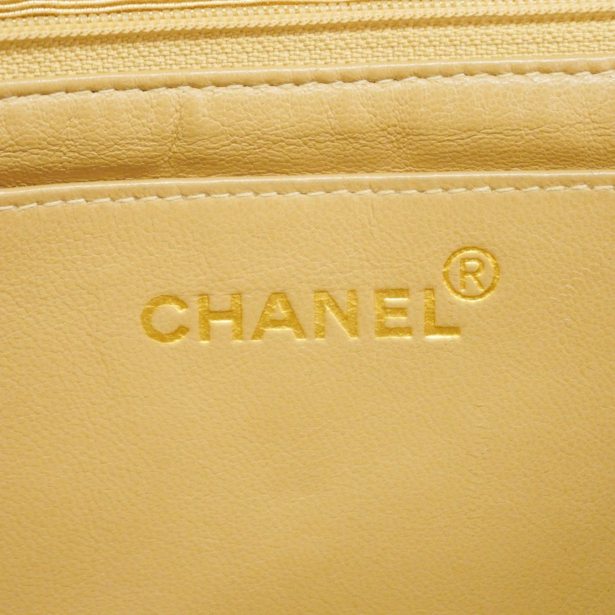 Chanel Shoulder Bag Quilted Patent Leather Beige Gold — view 5