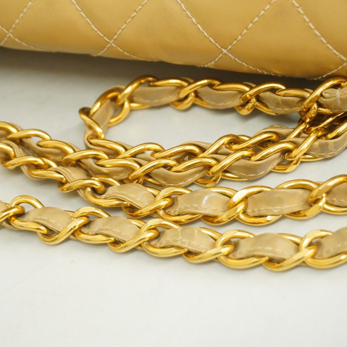 Chanel Shoulder Bag Quilted Patent Leather Beige Gold — view 9