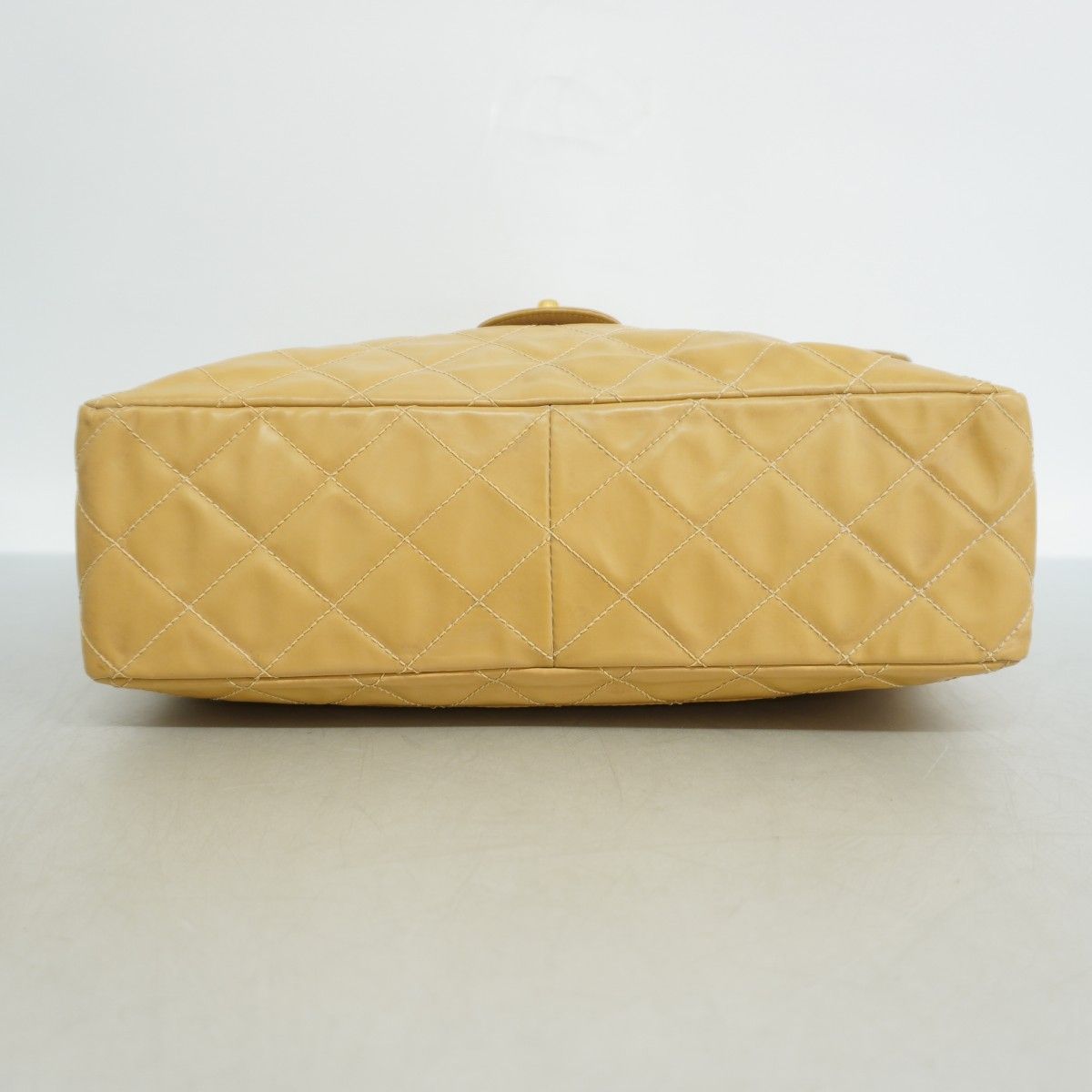 Chanel Shoulder Bag Quilted Patent Leather Beige Gold — view 3