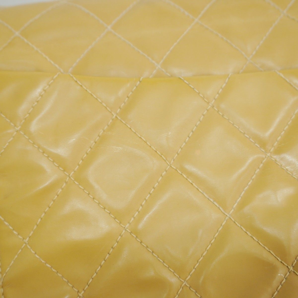 Chanel Shoulder Bag Quilted Patent Leather Beige Gold — view 8