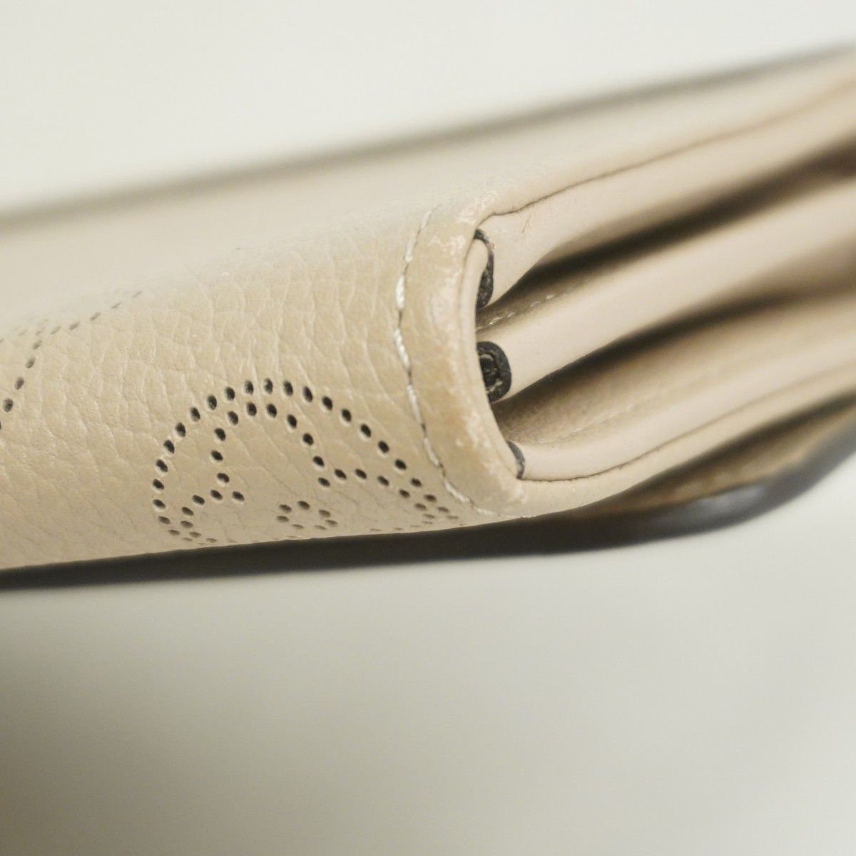 Louis Vuitton Wallet Mahina Portefeuille Iris Galle — view 8