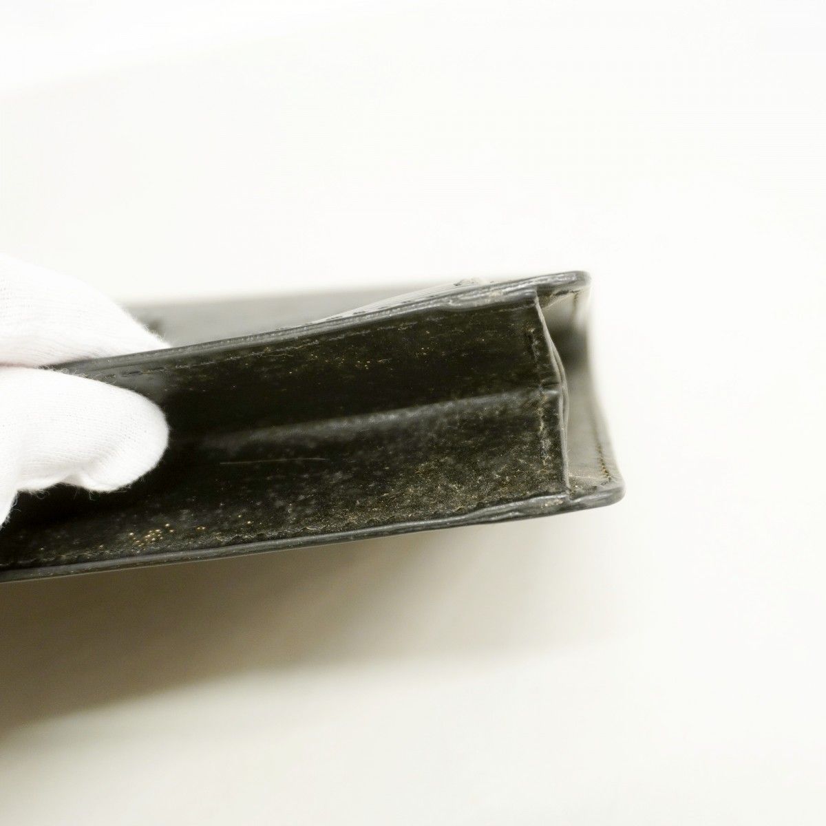 Louis Vuitton Clutch Epi Pochette Series Dragonne Noir — view 6