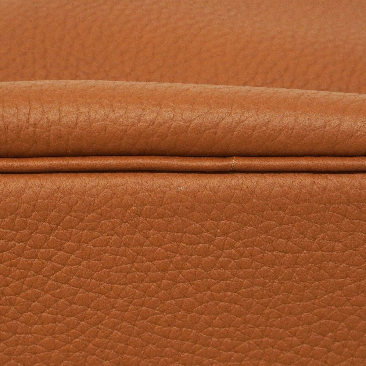 Hermes Handbag Picotin Lock PM Taurillon Clemence Gold — view 6