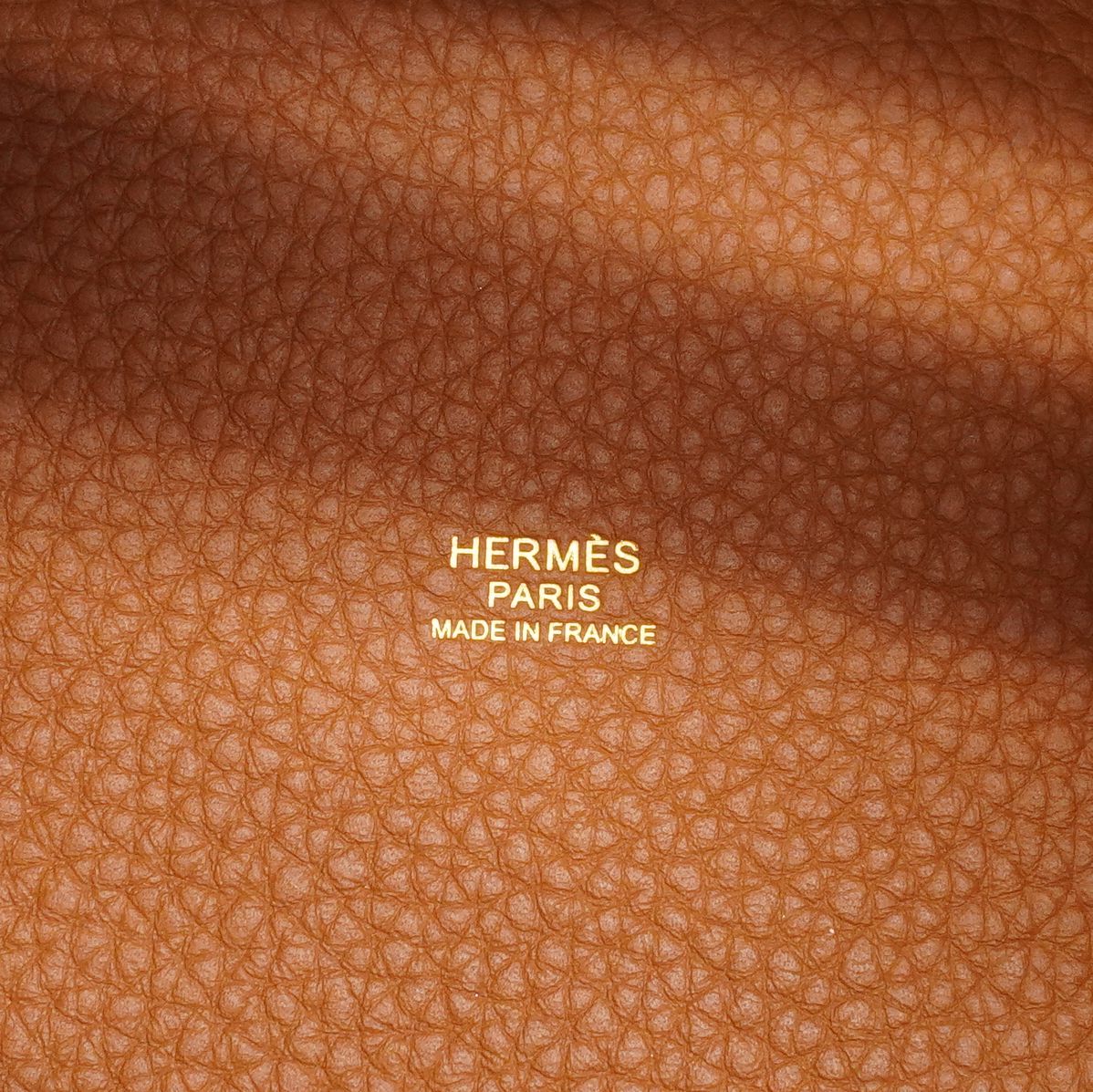 Hermes Handbag Picotin Lock PM Taurillon Clemence Gold — view 5
