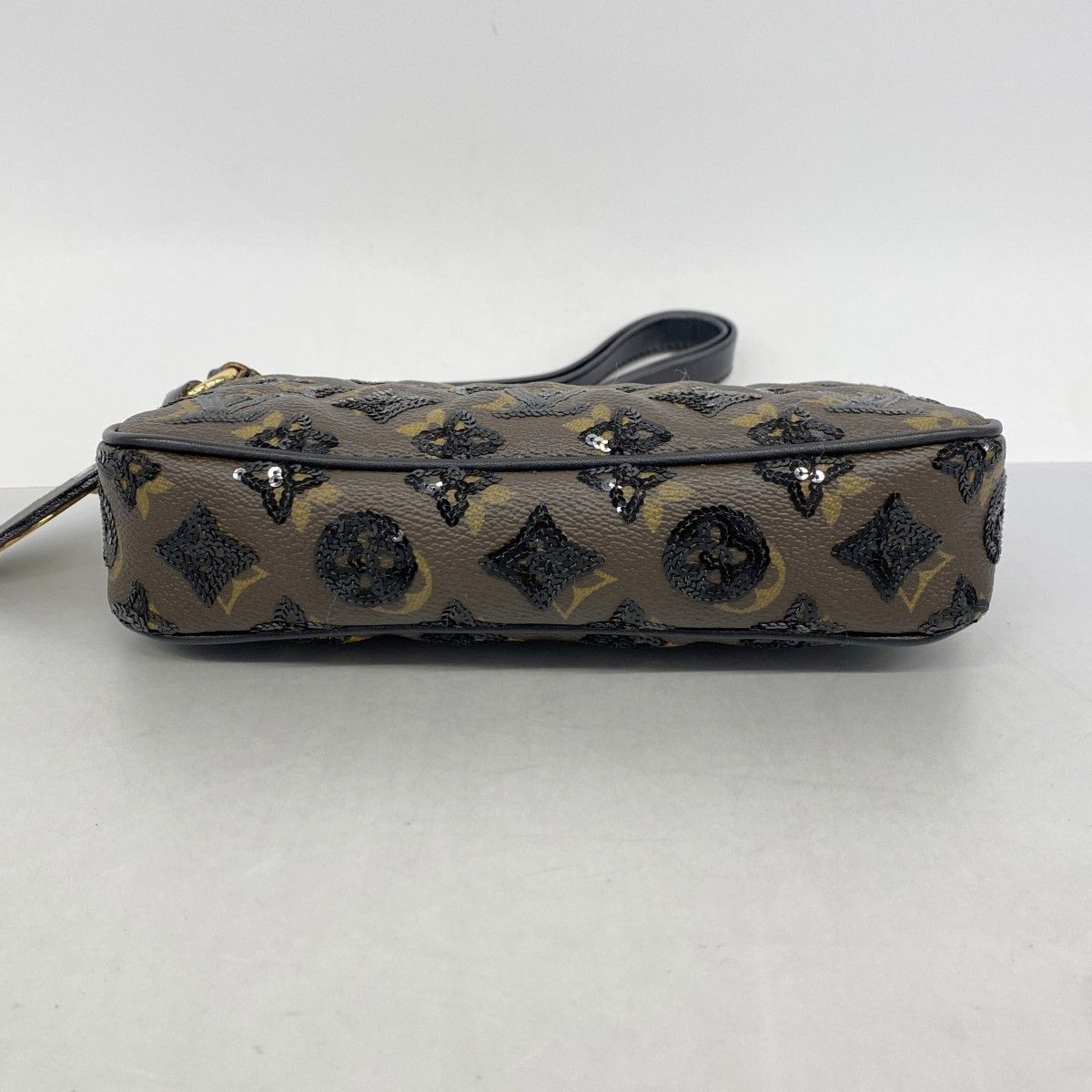 Louis Vuitton Pouch Monogram Eclipse Pochette Noir — view 3