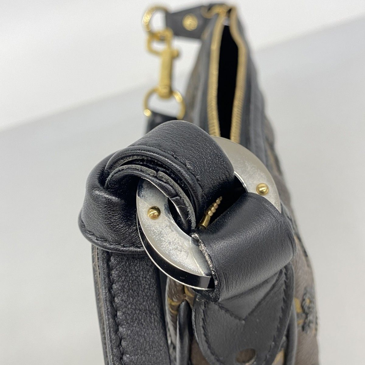 Louis Vuitton Pouch Monogram Eclipse Pochette Noir — view 8
