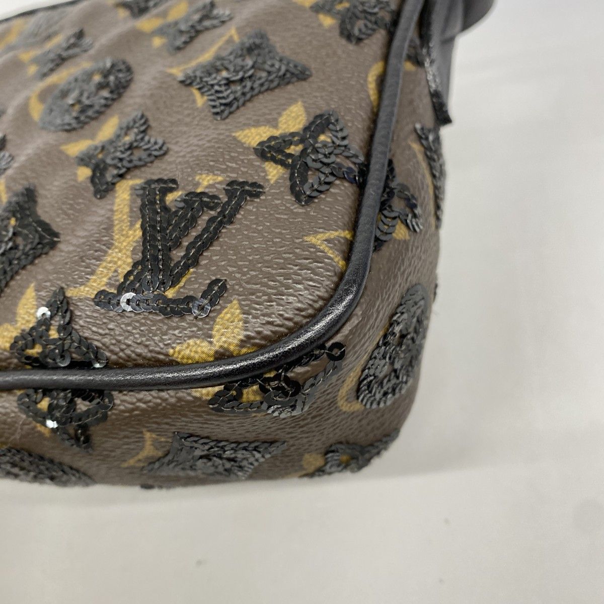 Louis Vuitton Pouch Monogram Eclipse Pochette Noir — view 6