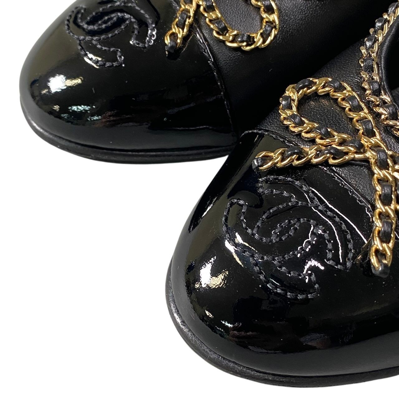 Chanel Ribbon Chain Ballerina Pumps Gold 36.5 Black Lambskin Flat — view 6