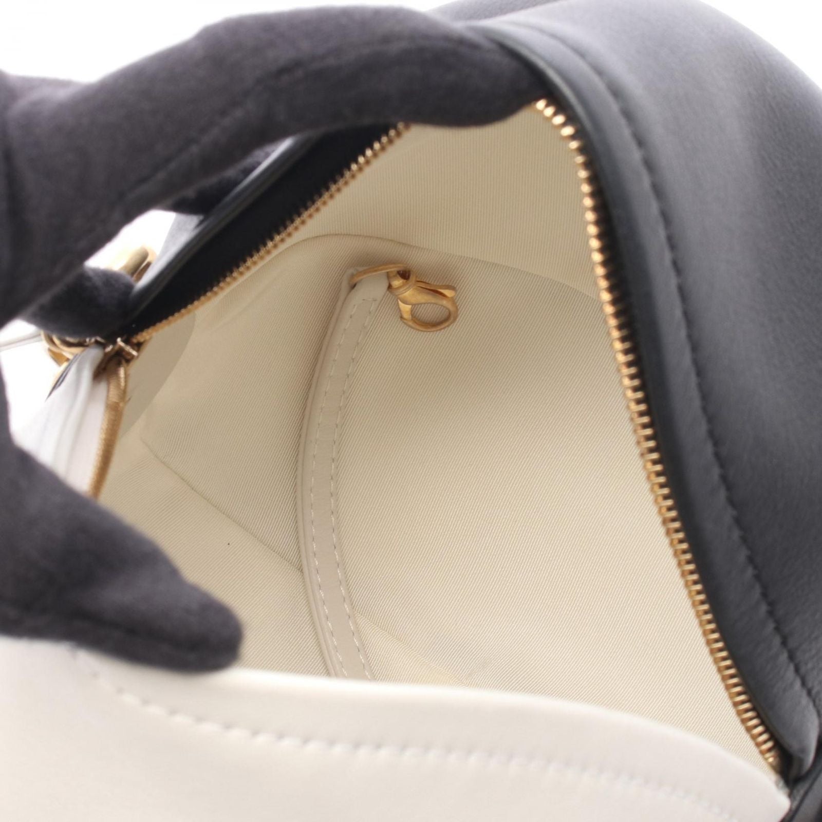 Chanel Shoulder Bag Beach Ball Black White Leather Chain — view 3