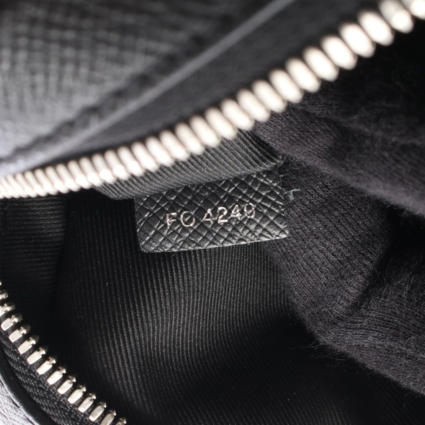 Louis Vuitton Waist Bag Outdoor Noir Canvas Leather — view 5
