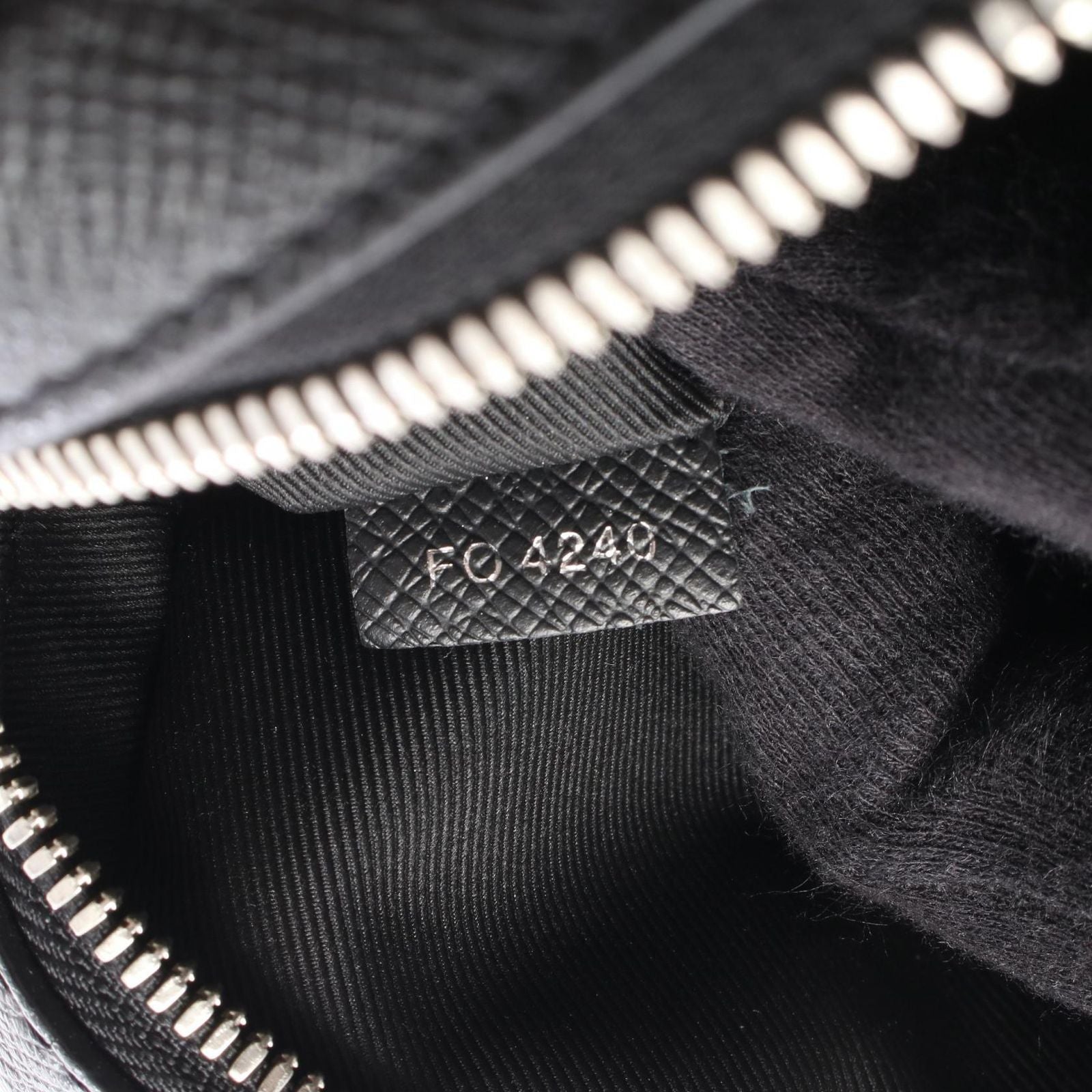 Louis Vuitton Waist Bag Outdoor Noir Canvas Leather — view 5