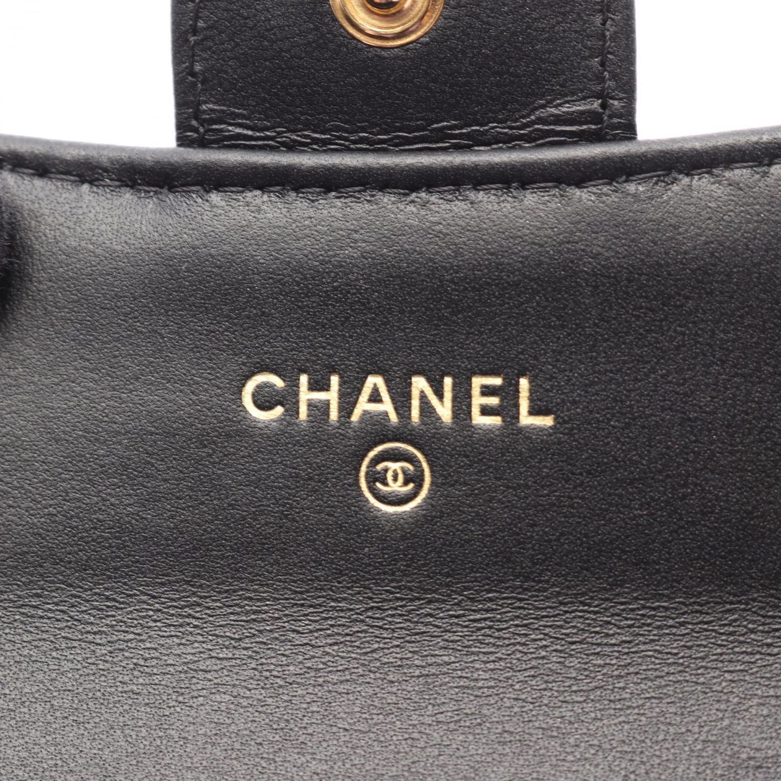 Chanel Card Case Quilted Black Lambskin — view 4