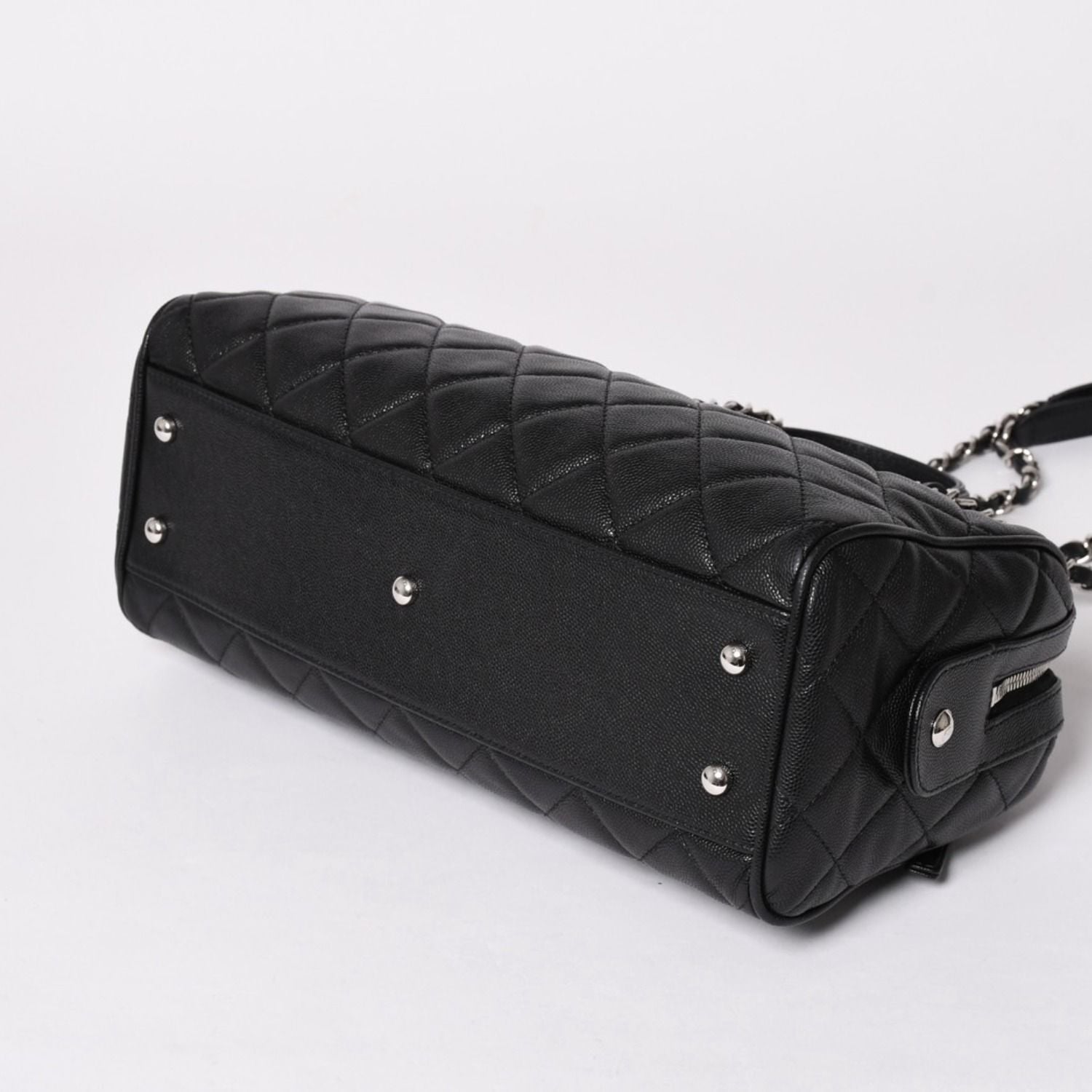 Chanel Chain Bag Base CC Logo Caviar Leather Black Silver — view 8