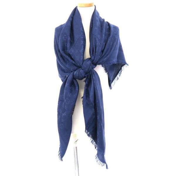 Louis Vuitton Shawl Monogram Scarf — view 9