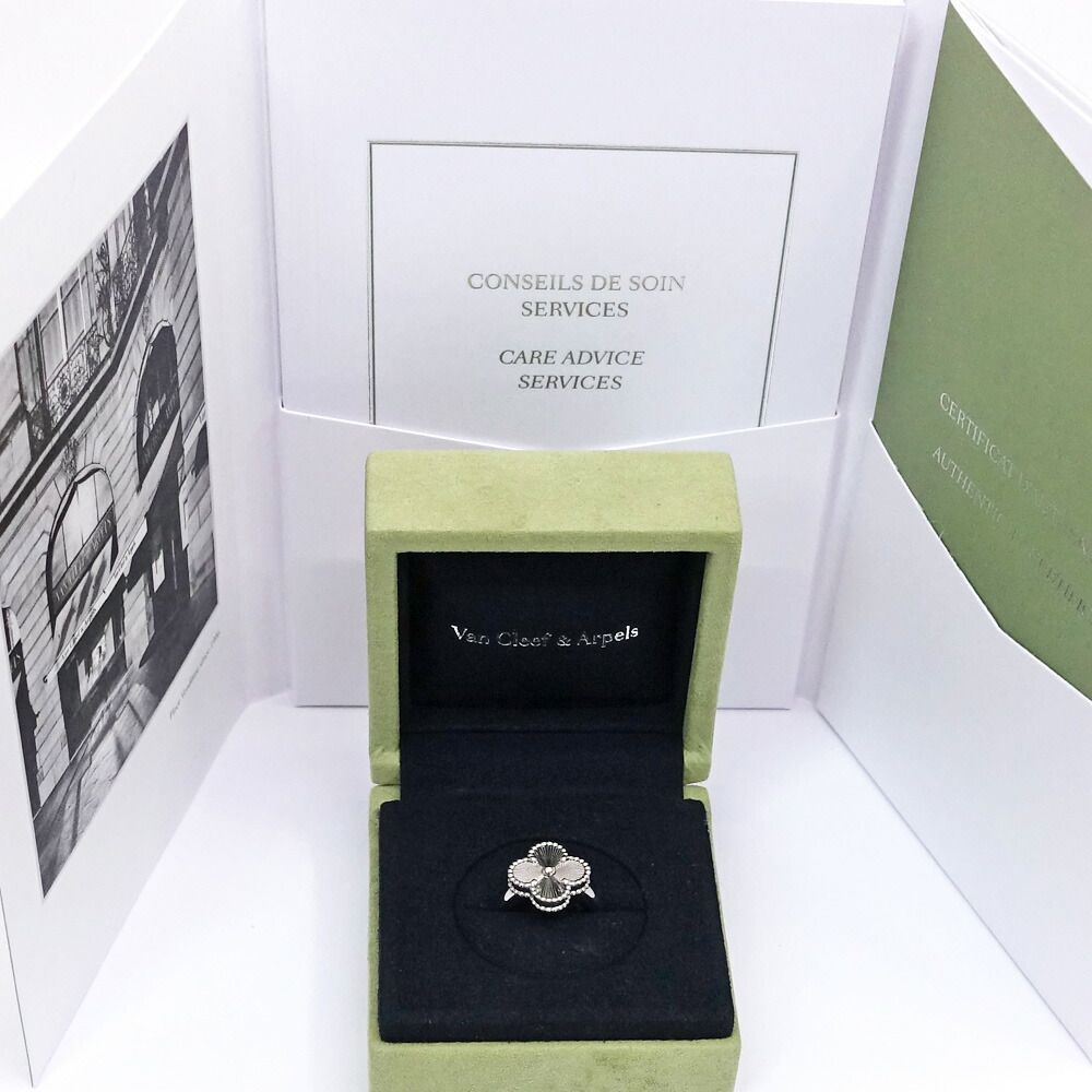 Van Cleef & Arpels 18k White Gold Vintage Alhambra Ring Guilloche — view 9