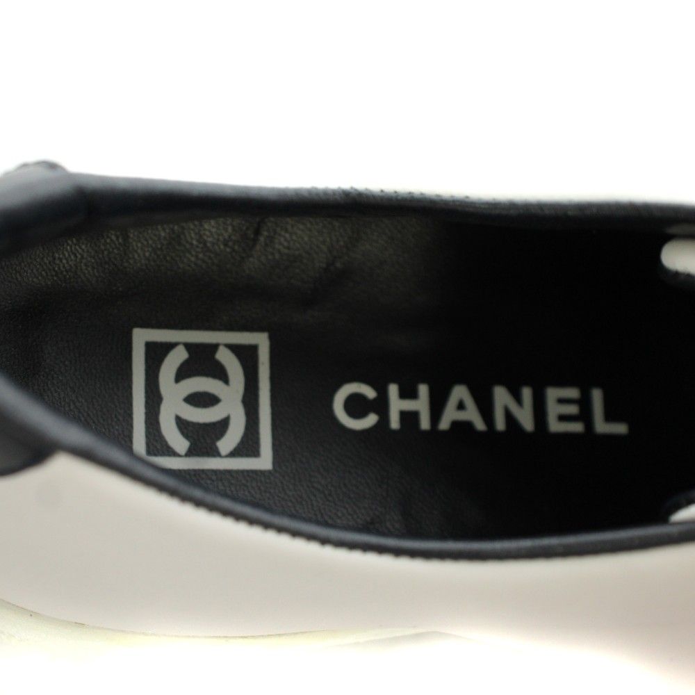 Chanel CC Logo Sneakers Leather 37 White — view 4