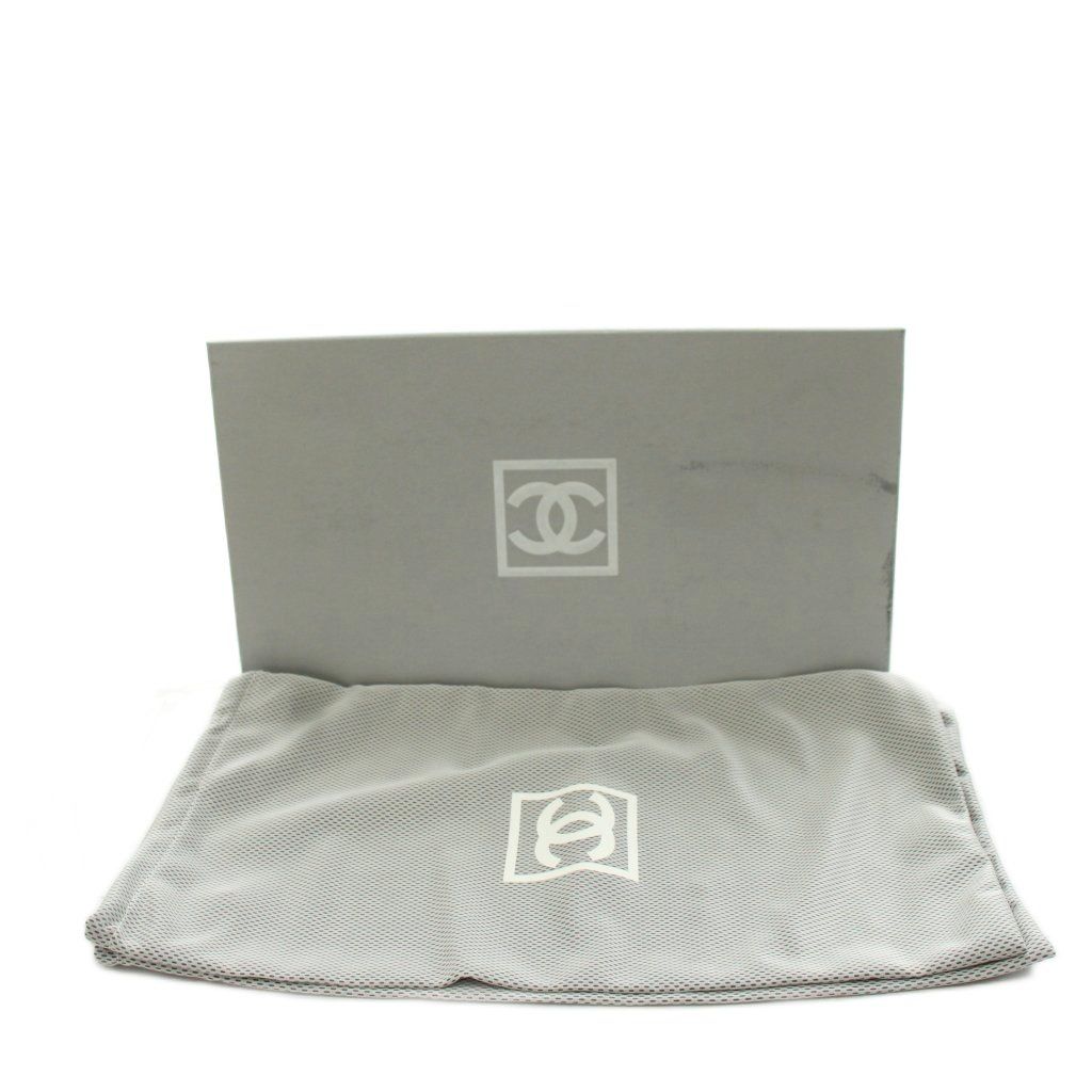 Chanel CC Logo Sneakers Leather 37 White — view 8