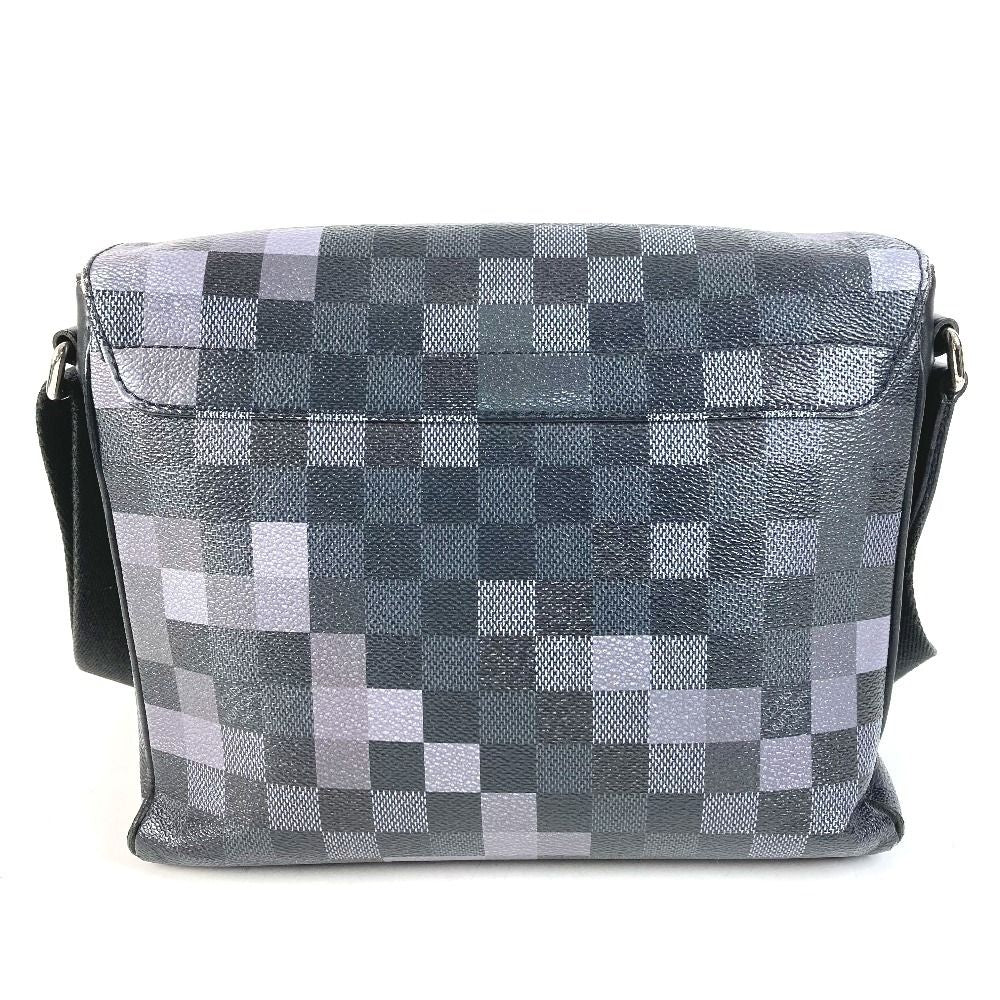 Louis Vuitton Shoulder Bag District PM Damier Graphite Canvas Black — view 2