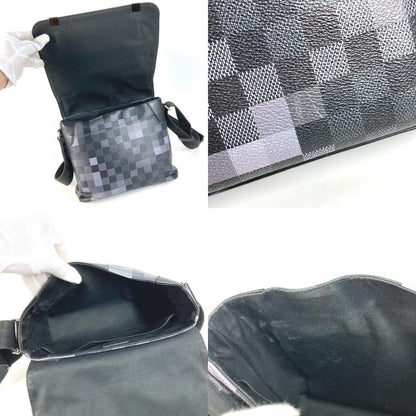Louis Vuitton Shoulder Bag District PM Damier Graphite Canvas Black — view 8