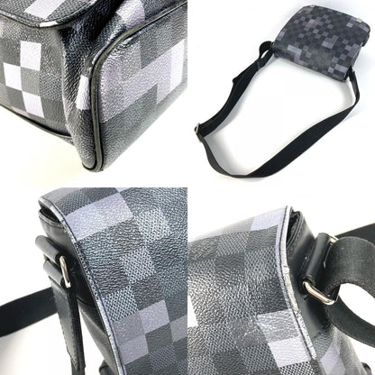 Louis Vuitton Shoulder Bag District PM Damier Graphite Canvas Black — view 7