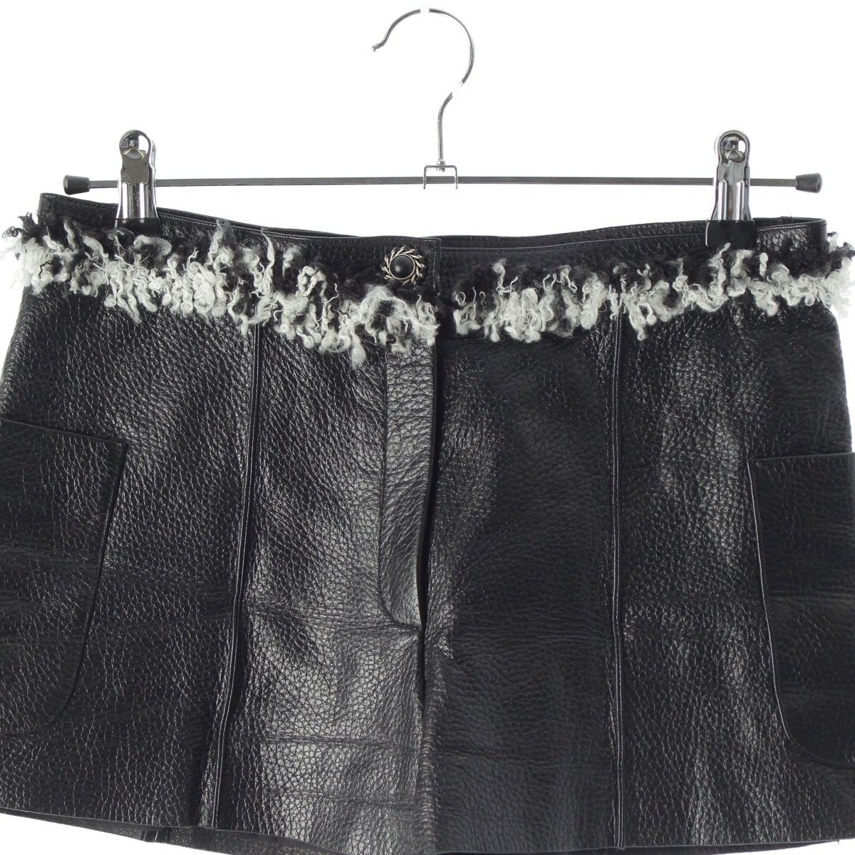 Chanel Tweed Leather Chain Button Shorts Black 36 — view 3