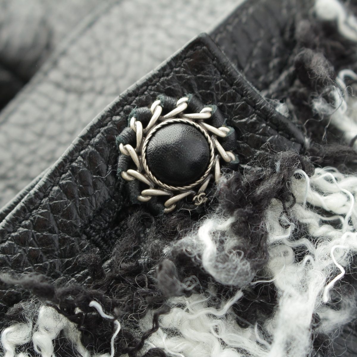 Chanel Tweed Leather Chain Button Shorts Black 36 — view 6