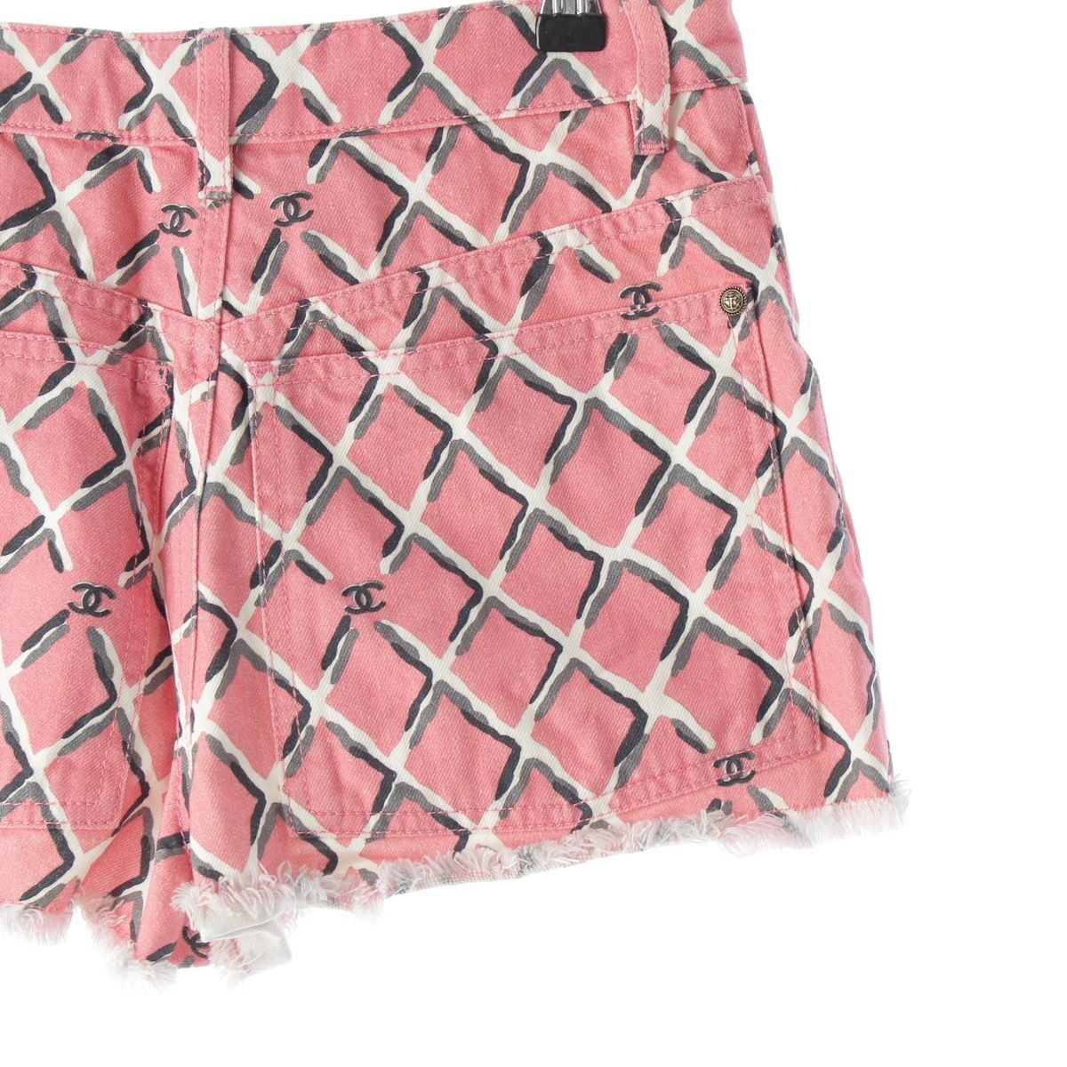 Chanel Cotton CC Logo Quilted Denim Shorts Pink 34 — view 4