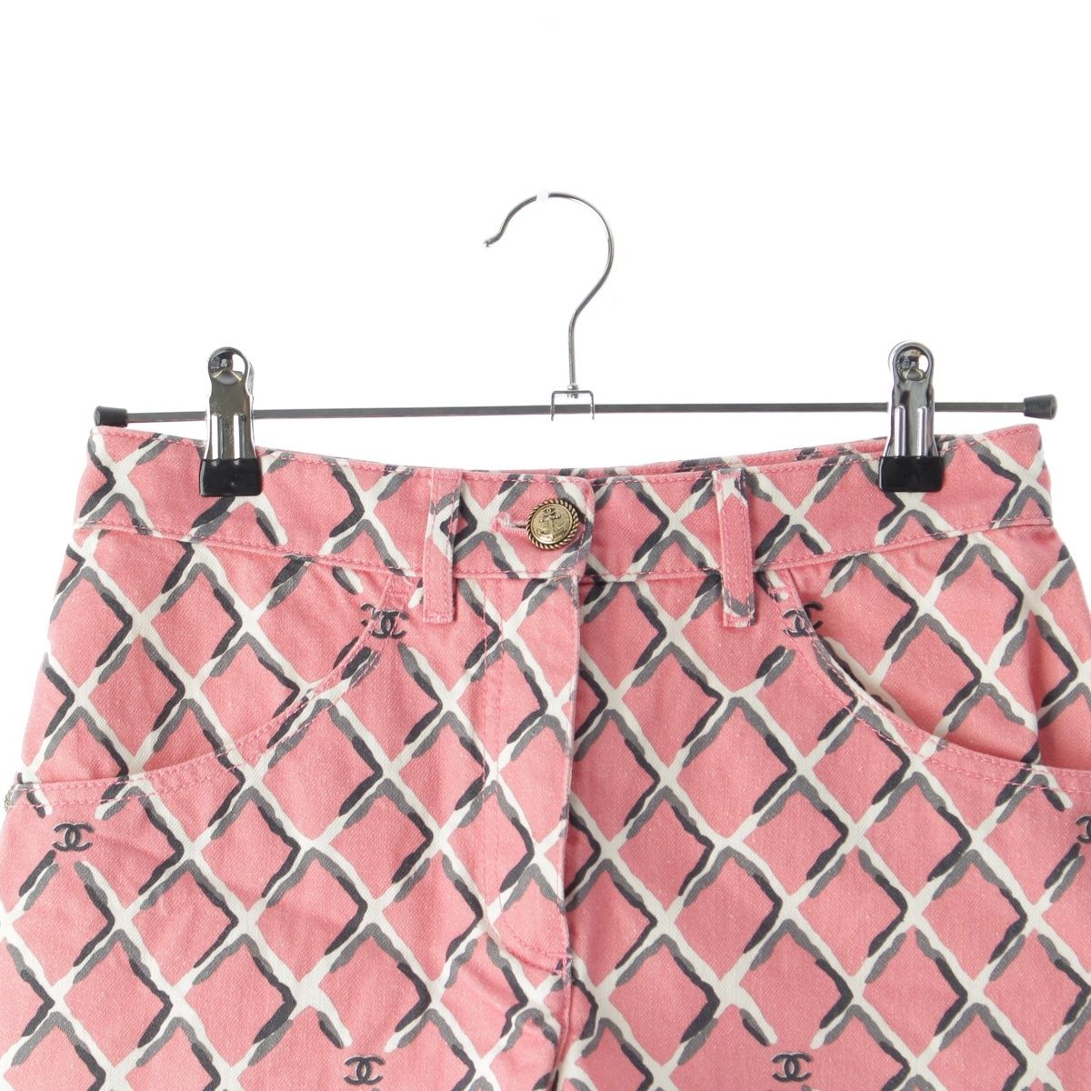 Chanel Cotton CC Logo Quilted Denim Shorts Pink 34 — view 3