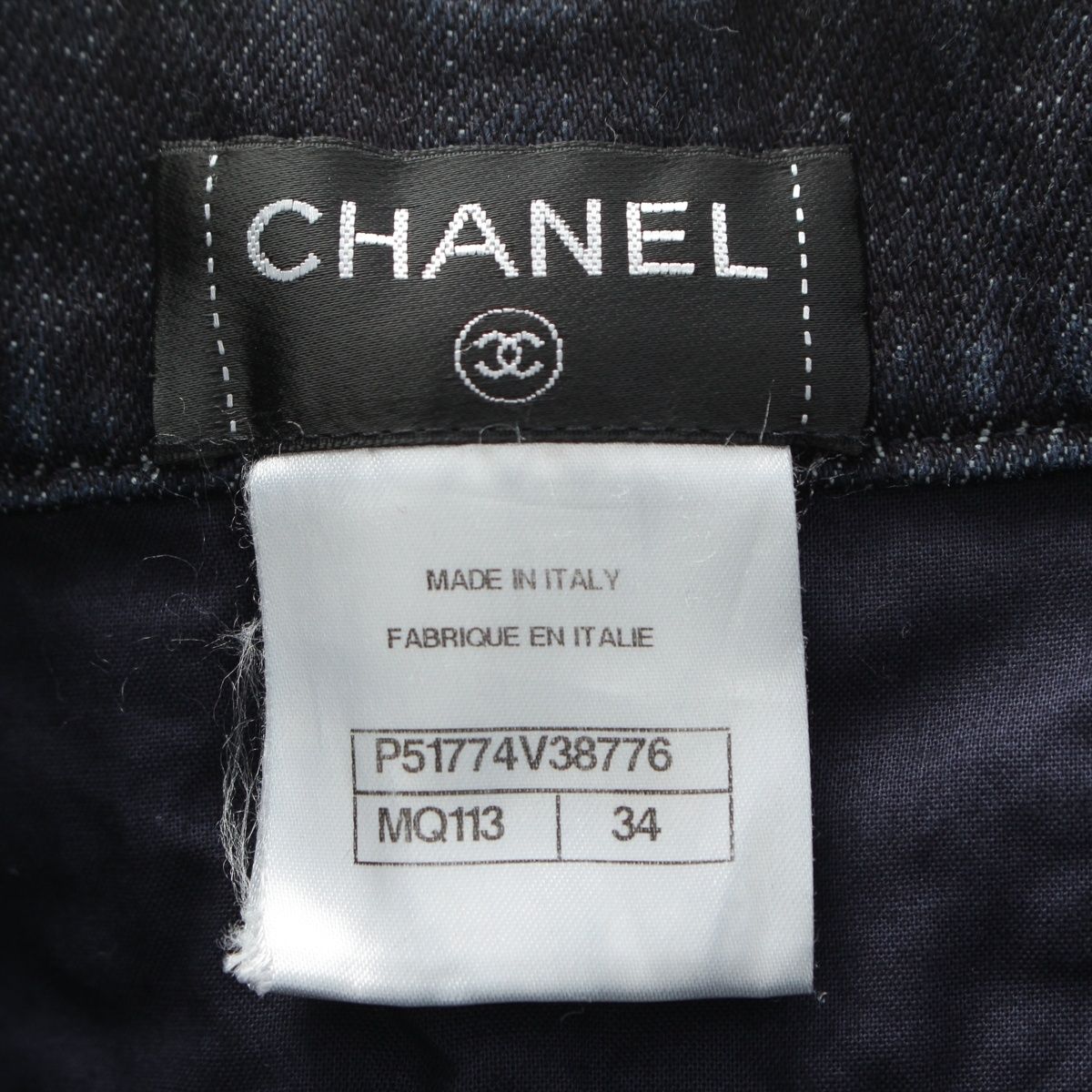 Chanel Cotton CC Logo Flower Embossed Shorts Denim Pants Blue 34 — view 7