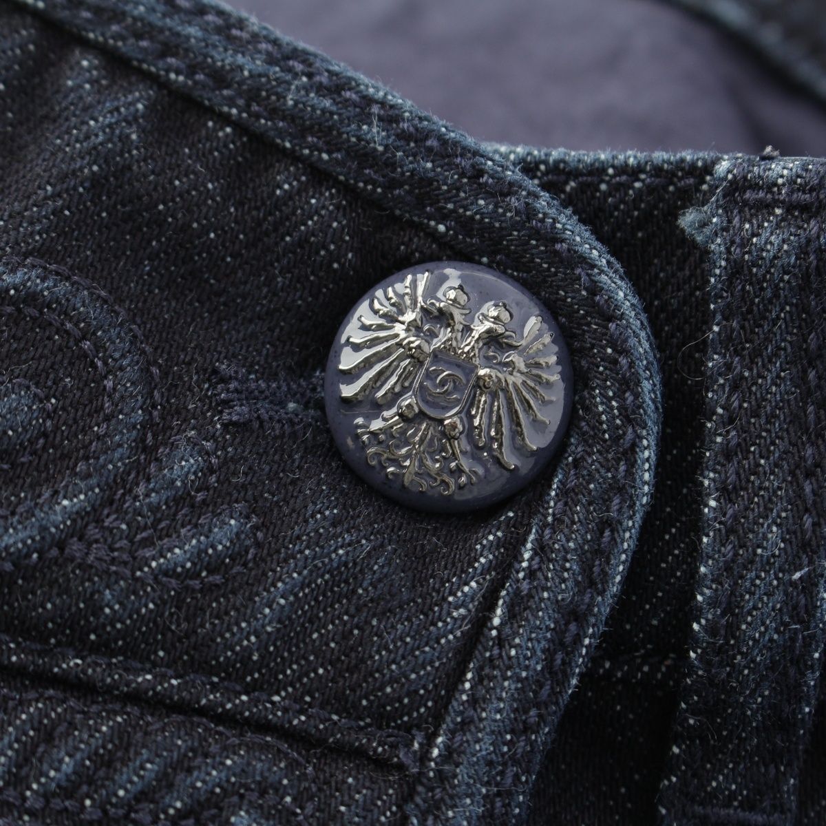 Chanel Cotton CC Logo Flower Embossed Shorts Denim Pants Blue 34 — view 5