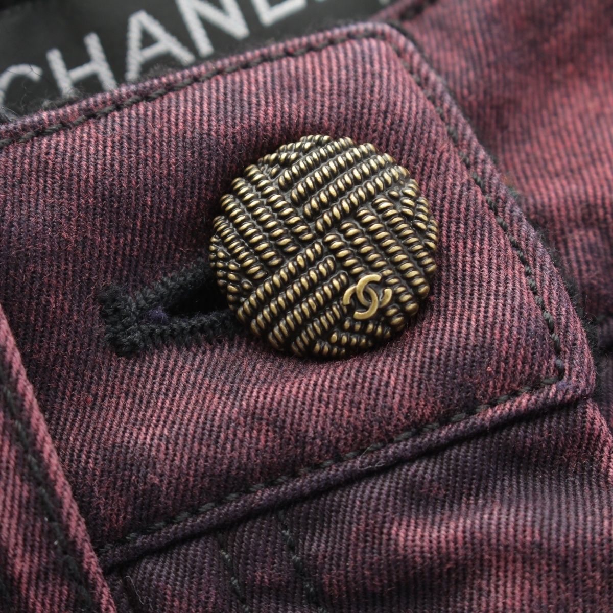 Chanel Cotton Tweed CC Logo Shorts Bordeaux 34 — view 6