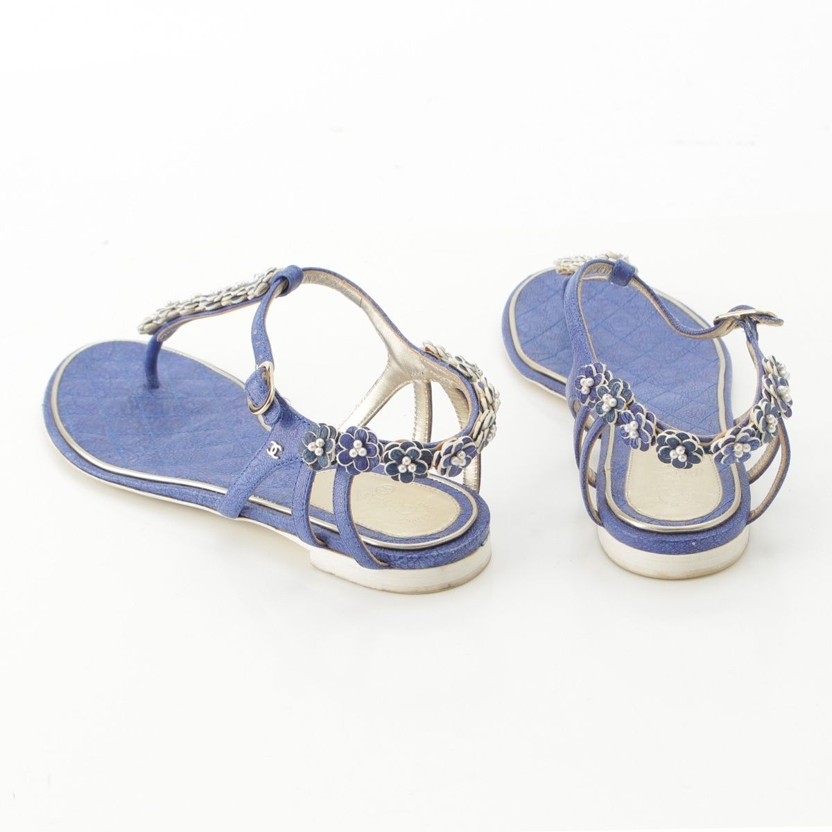 Chanel Leather Pearl CC Logo Camellia Strap Sandals Blue — view 4