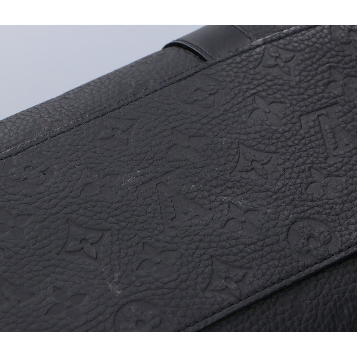 Louis Vuitton Sac Plat Taurillon Leather Tote — view 8