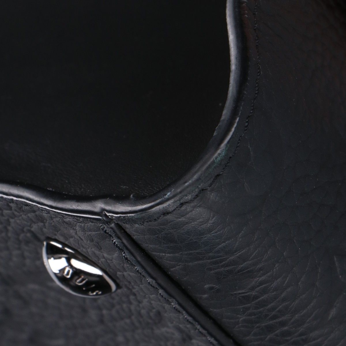 Louis Vuitton Sac Plat Taurillon Leather Tote — view 9